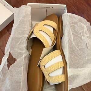 Stylish Women's Tan and White Sandals